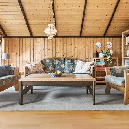 Ferienhaus Beautiful In Vaeggerlose With Wifi Bøtø By
